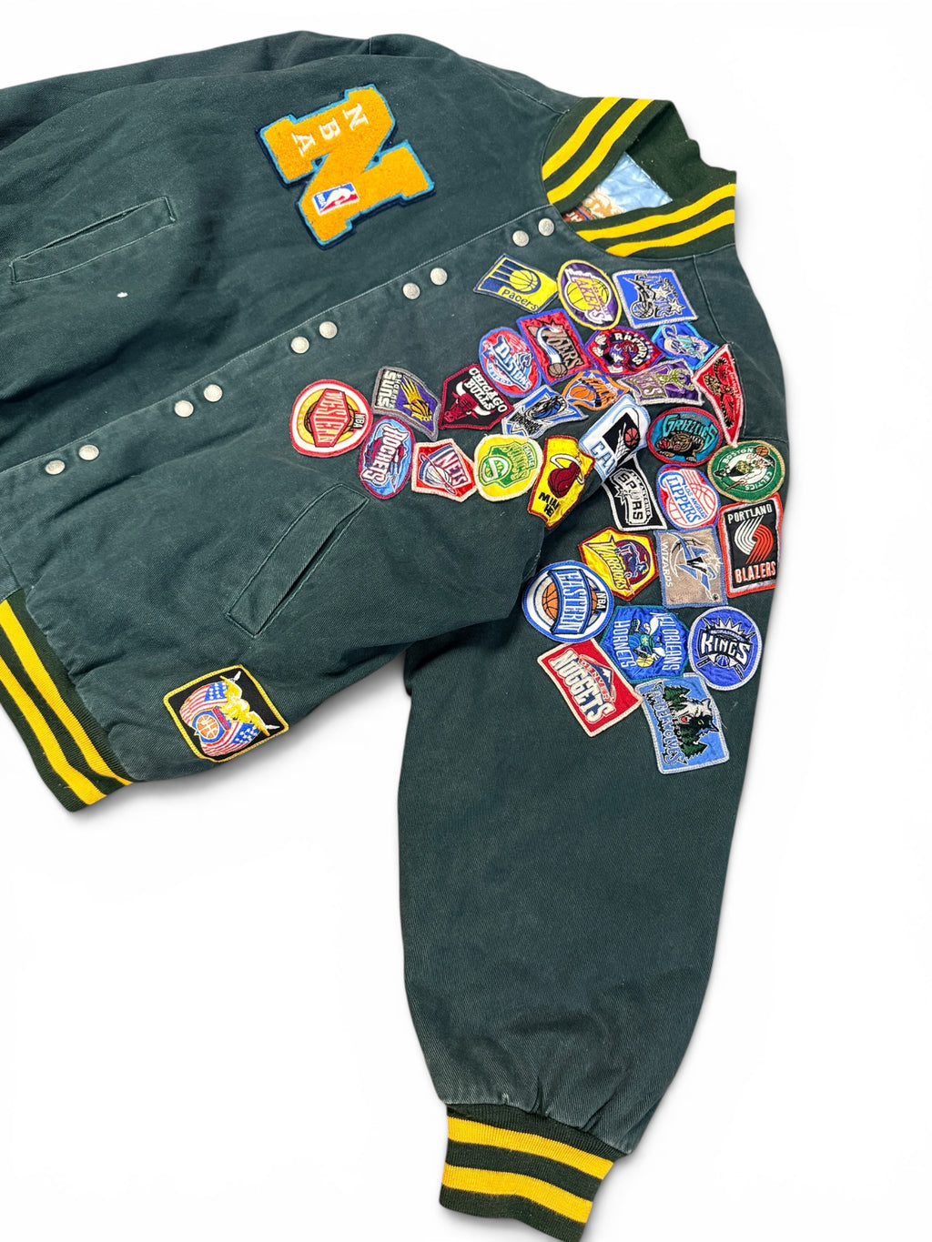 Vintage 1990s Jeff Hamilton NBA Patched Button Up Jacket XL